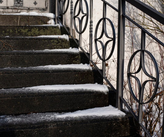 sécurité des escaliers extérieurs en hiver