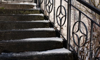 sécurité des escaliers extérieurs en hiver