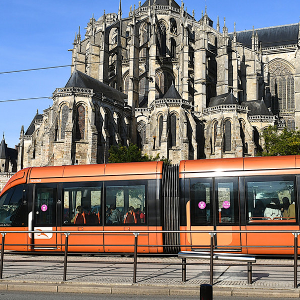 Les aides au maintien à domicile au Mans